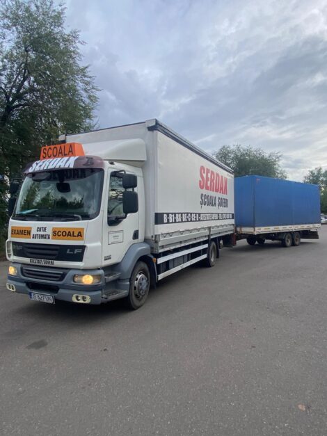 Camion DAF Categoria CE cutie automată - Școala de Șoferi SERDAX Iași